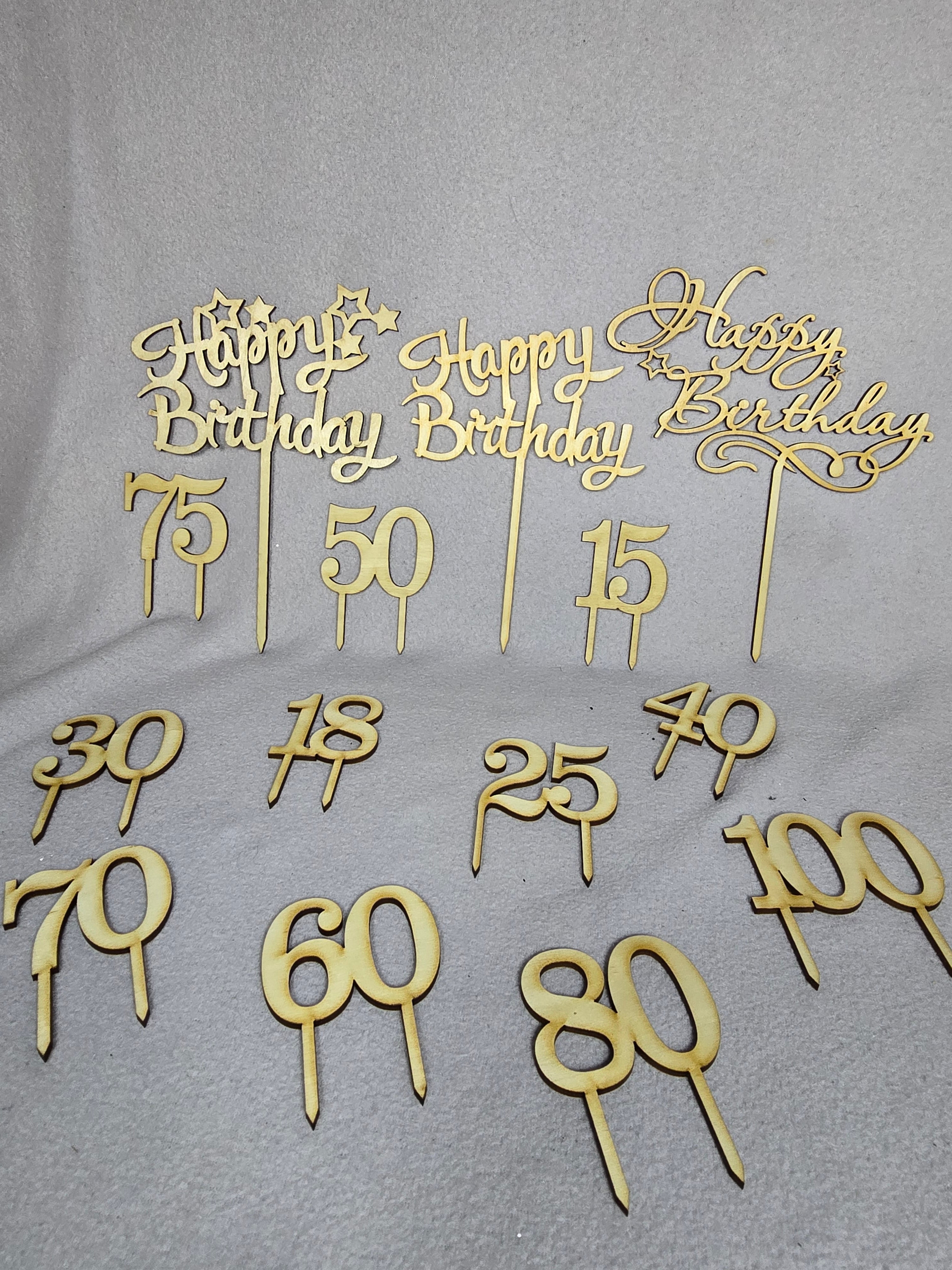 Happy Birthday Cake Topper aus Holz – 3 Designs + Wunschzahl