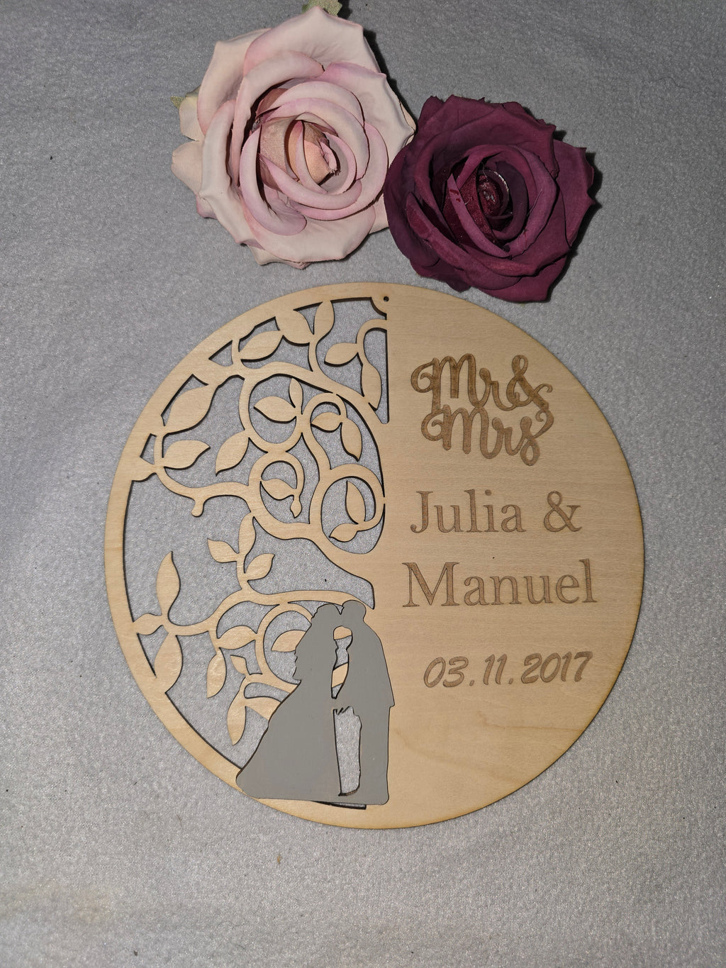 Personalisiertes Holzschild Hochzeit mit Namen & Datum – Mr & Mrs Wanddeko