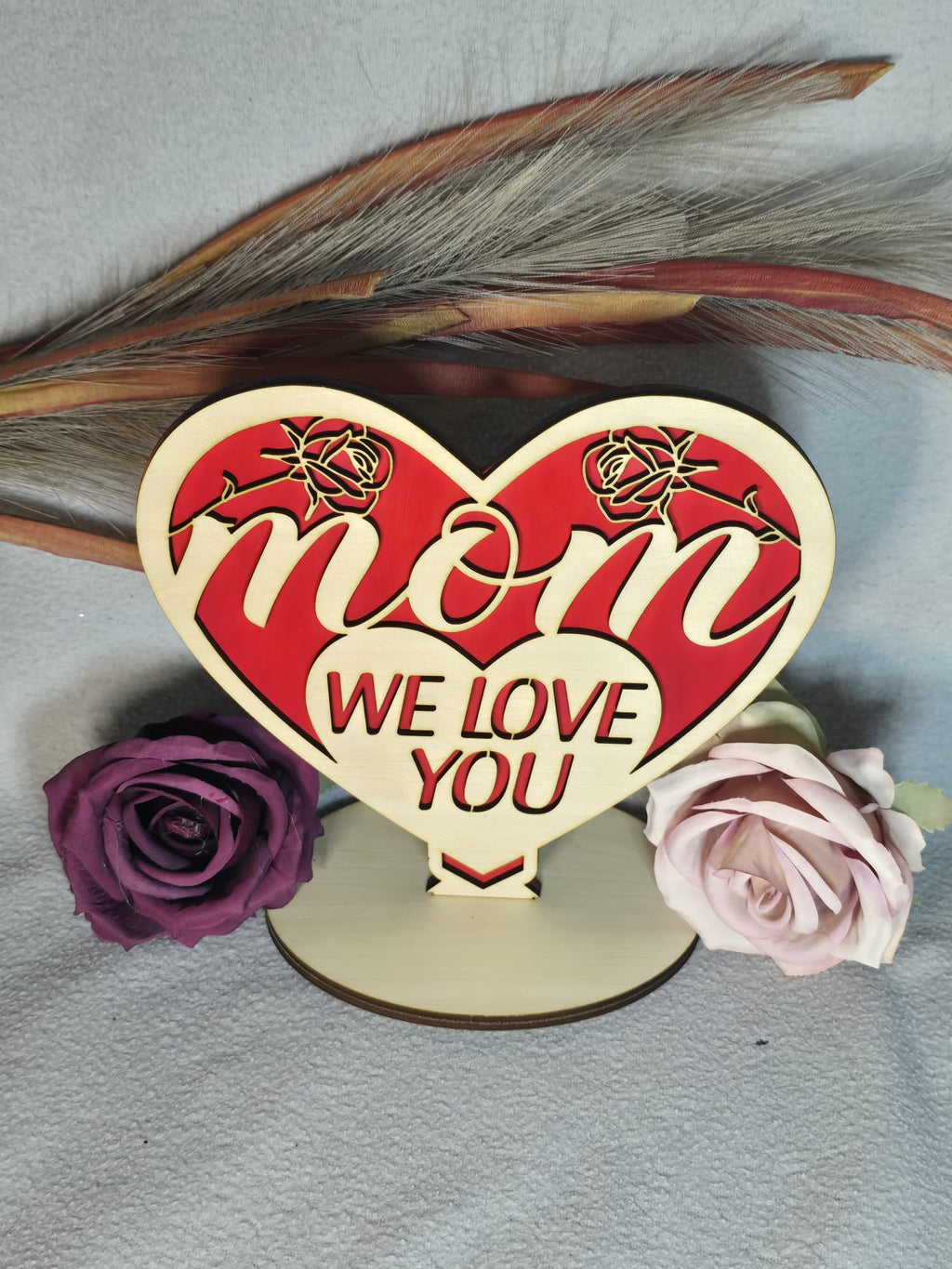 Holz Herz „Mom – We Love You“ | Personalisiertes Geschenk