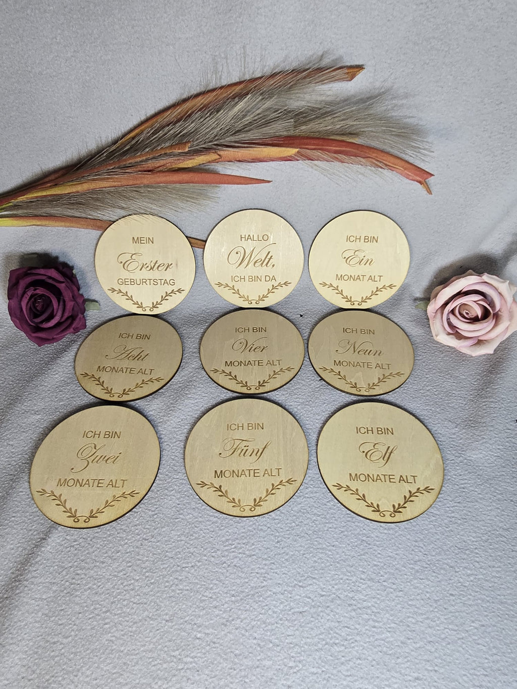 Meilenstein Karten Set aus Holz – Baby Fotoshooting Set (1–11 Monate, Geburt, Hallo Welt)