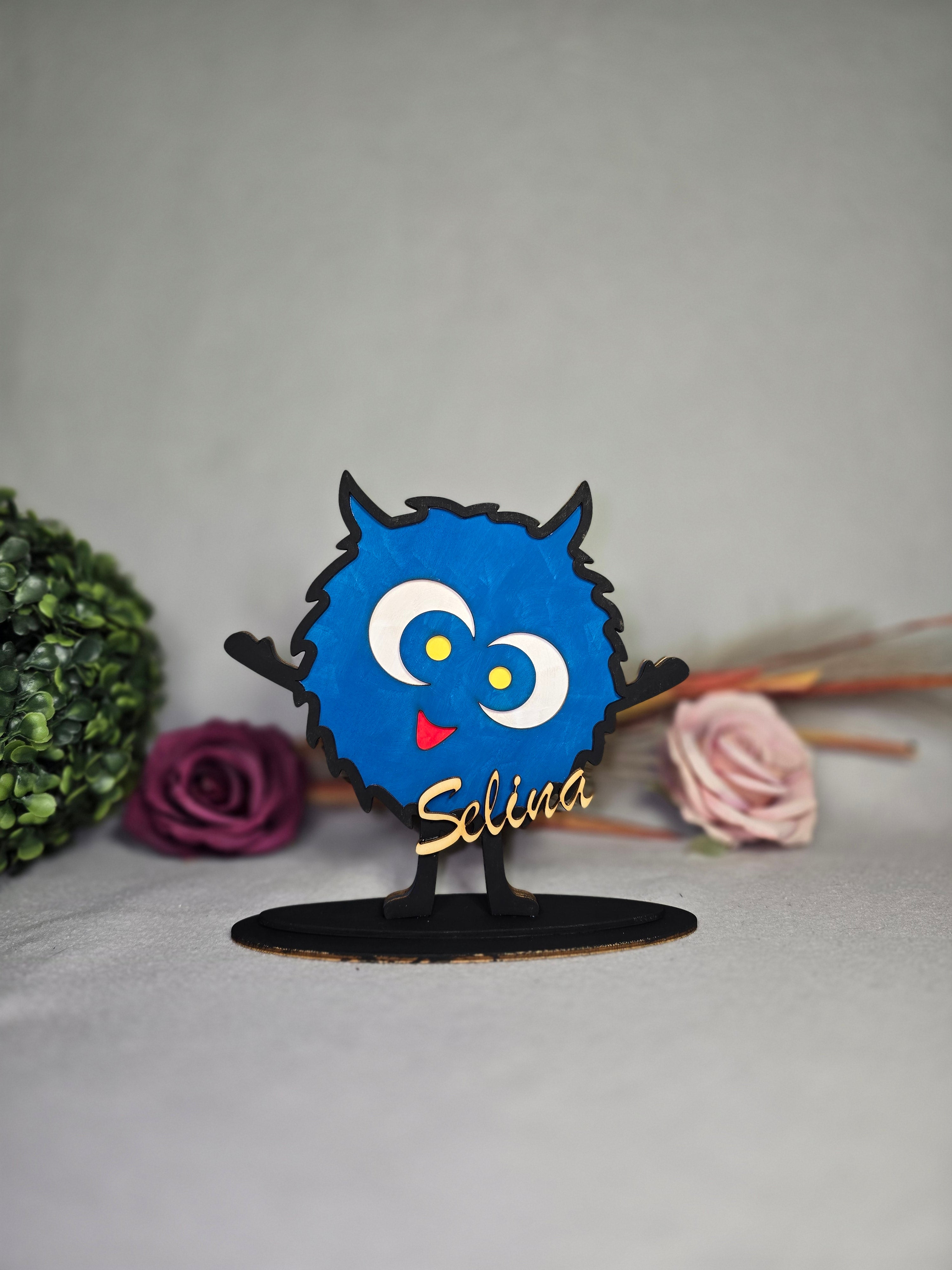 Lustige Tierfigur mit Namen – Personalisiertes Holzgeschenk