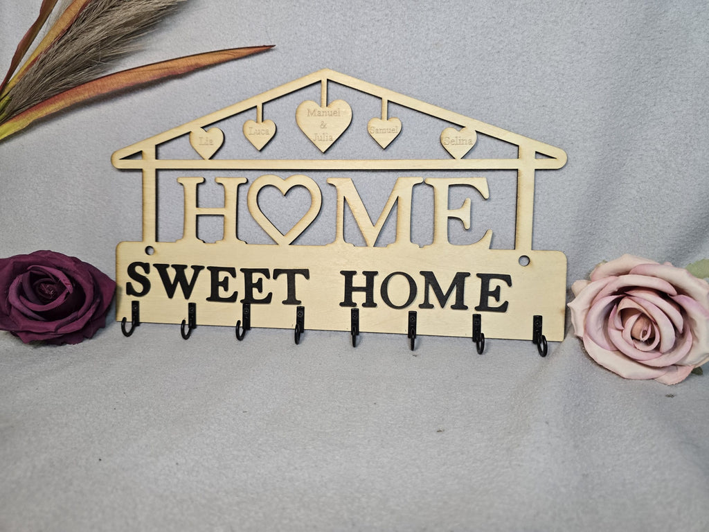 Personalisierter Schlüsselhalter – Home Sweet Home mit Namensherzen | Handgefertigte Holzdeko