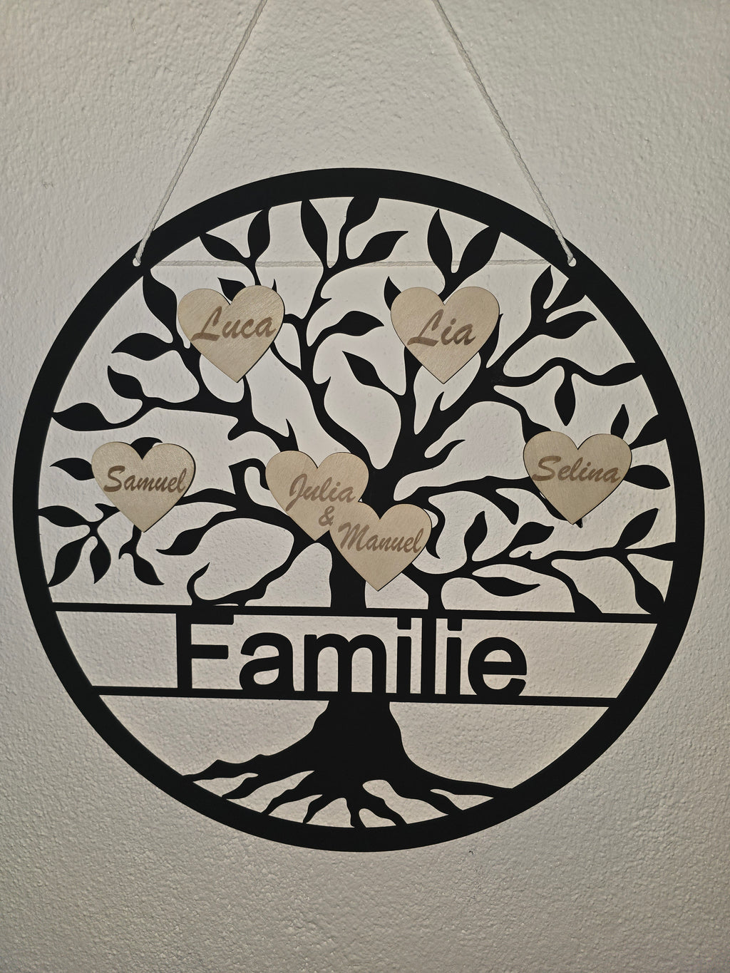 Personalisierter Familienbaum mit Namen – Family Tree Wanddeko aus Holz – Familiennamen Schild – Geschenk für Familie & Eltern