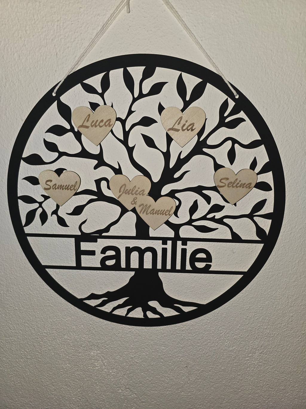Personalisierter Familienbaum mit Namen – Family Tree Wanddeko aus Holz – Familiennamen Schild – Geschenk für Familie & Eltern