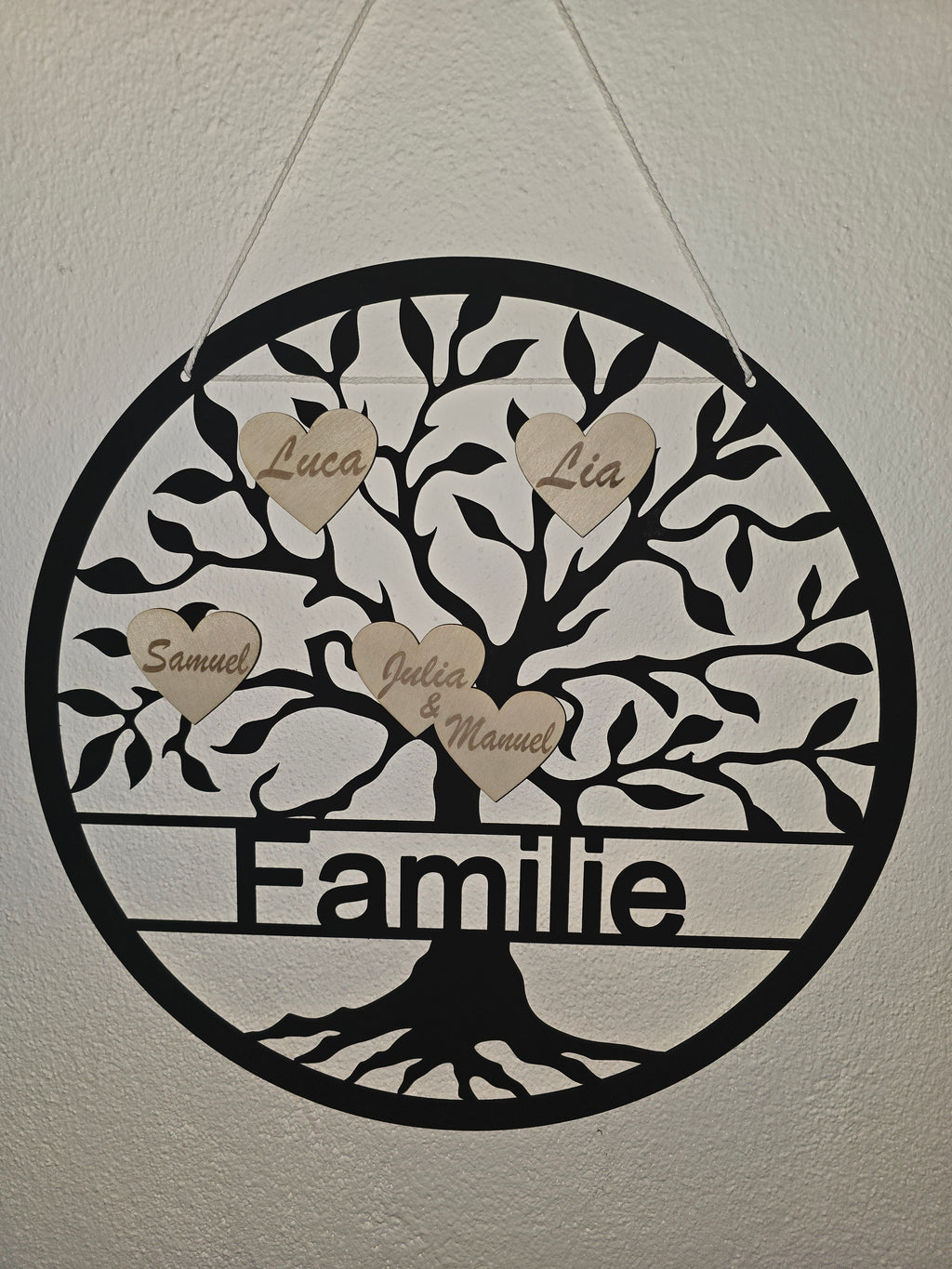 Personalisierter Familienbaum mit Namen – Family Tree Wanddeko aus Holz – Familiennamen Schild – Geschenk für Familie & Eltern
