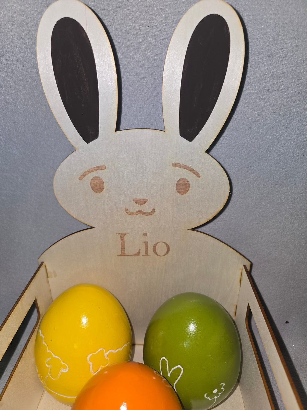 Personalisierter Osterhase aus Holz – Osterkorb mit Name | Frohe Ostern | 22×35 cm