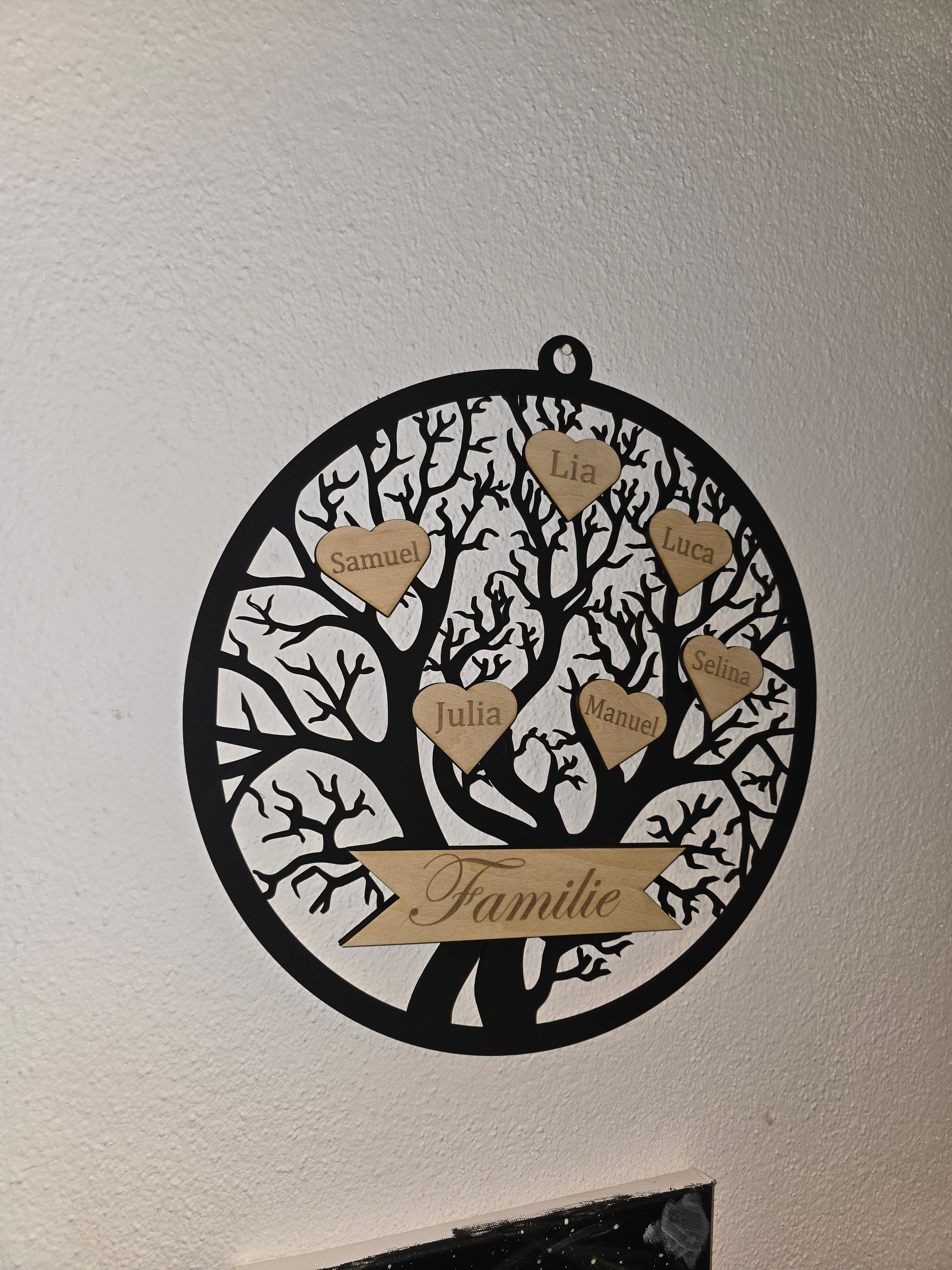 Personalisierter Familienbaum aus Holz – 30 cm – mit individuellen Namen