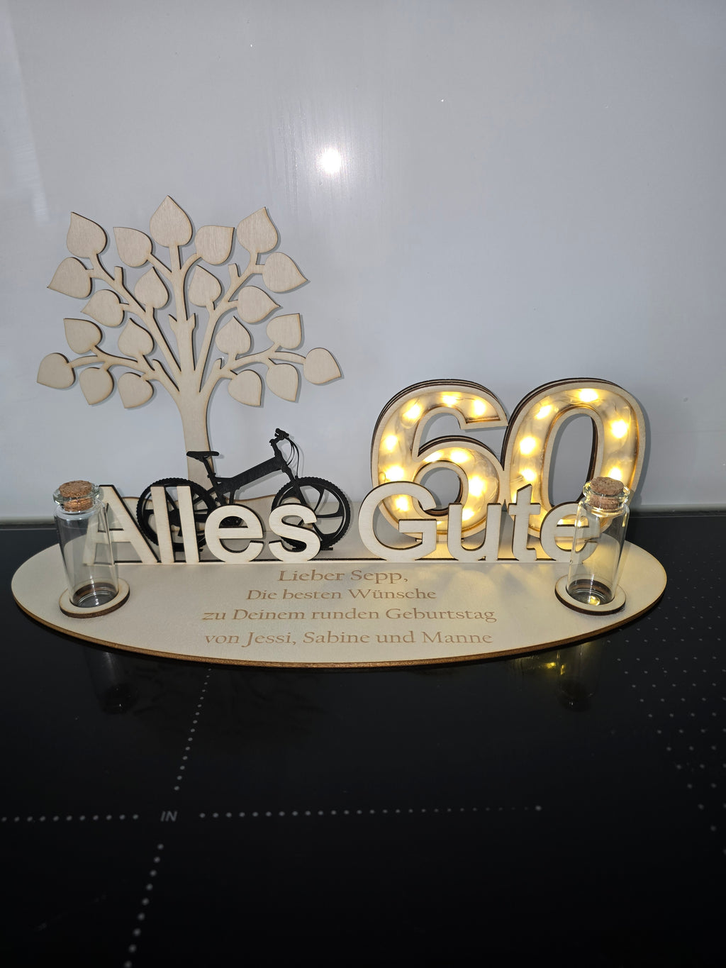 Personalisiertes Geschenk Geburtstag mit Wunschzahl | LED Holz Deko mit Gravur | Geldgeschenk | Geburtstagsgeschenk