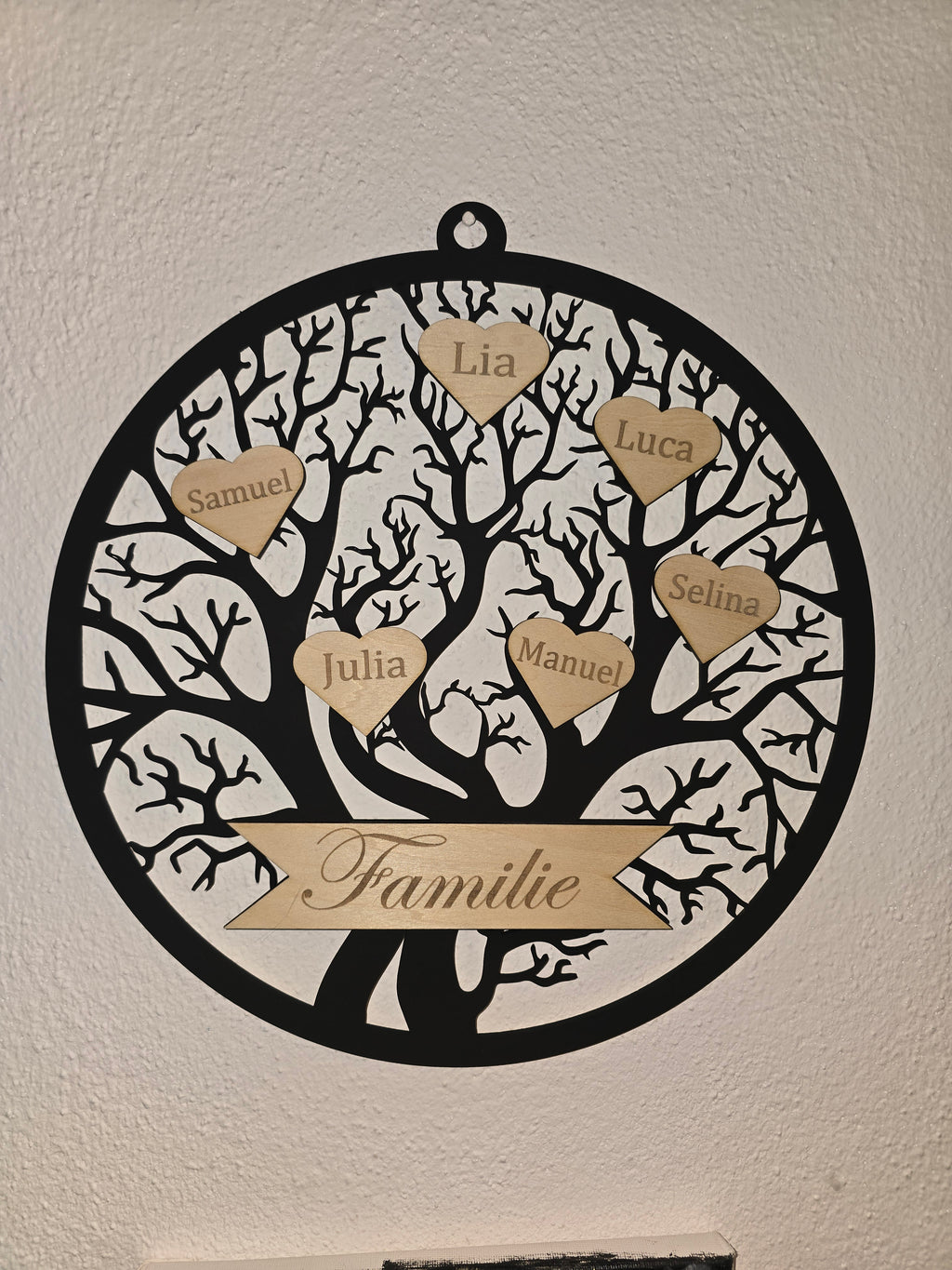 Personalisierter Familienbaum aus Holz – 30 cm – mit individuellen Namen