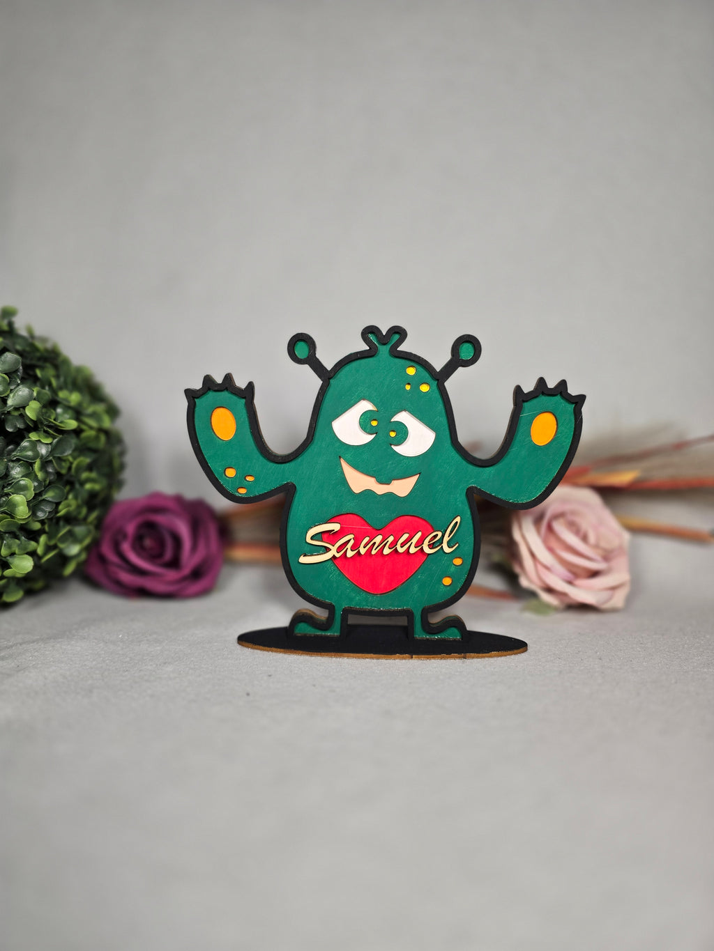 Lustige Tierfigur mit Namen – Personalisiertes Holzgeschenk