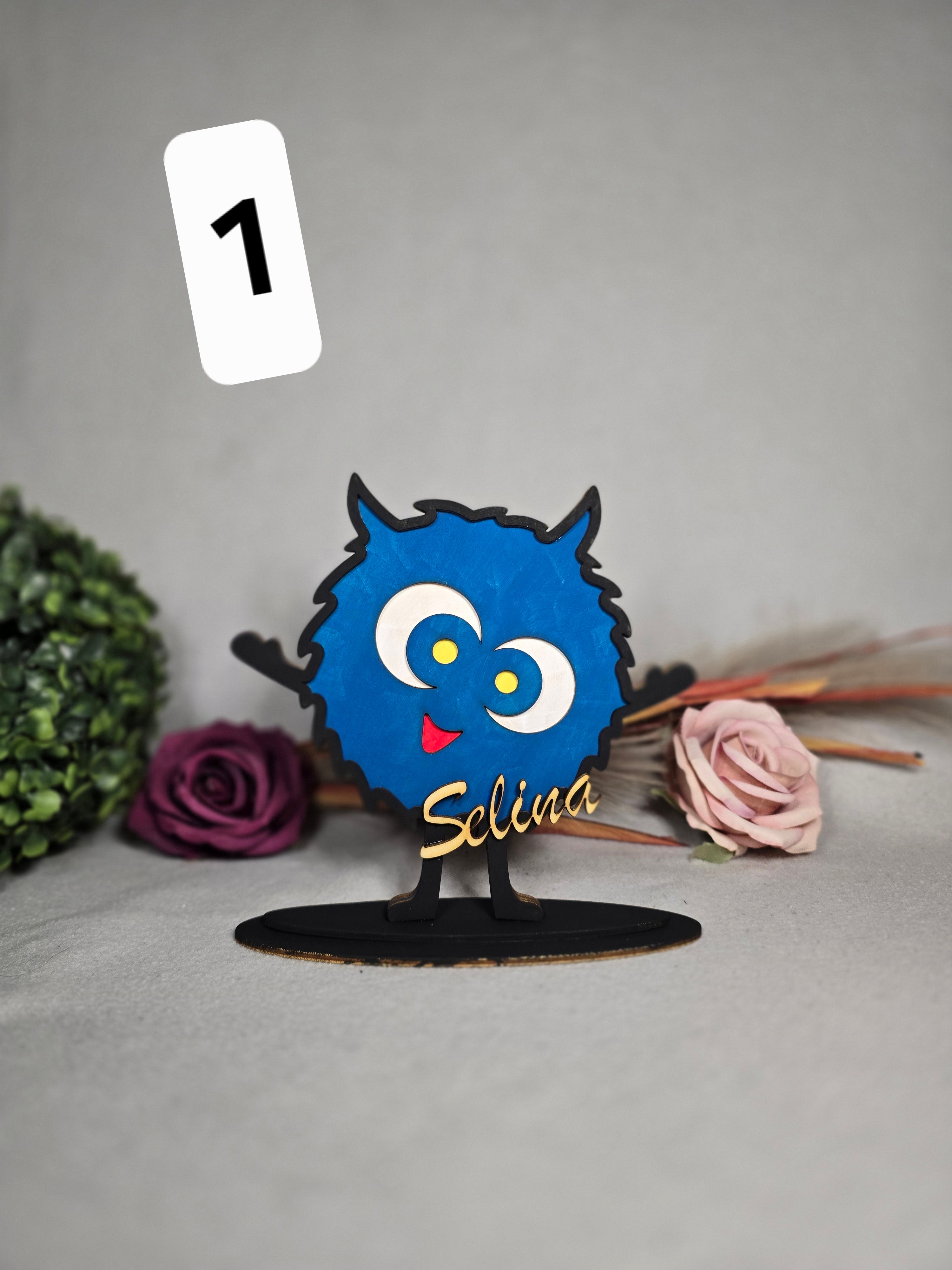 Lustige Tierfigur mit Namen – Personalisiertes Holzgeschenk