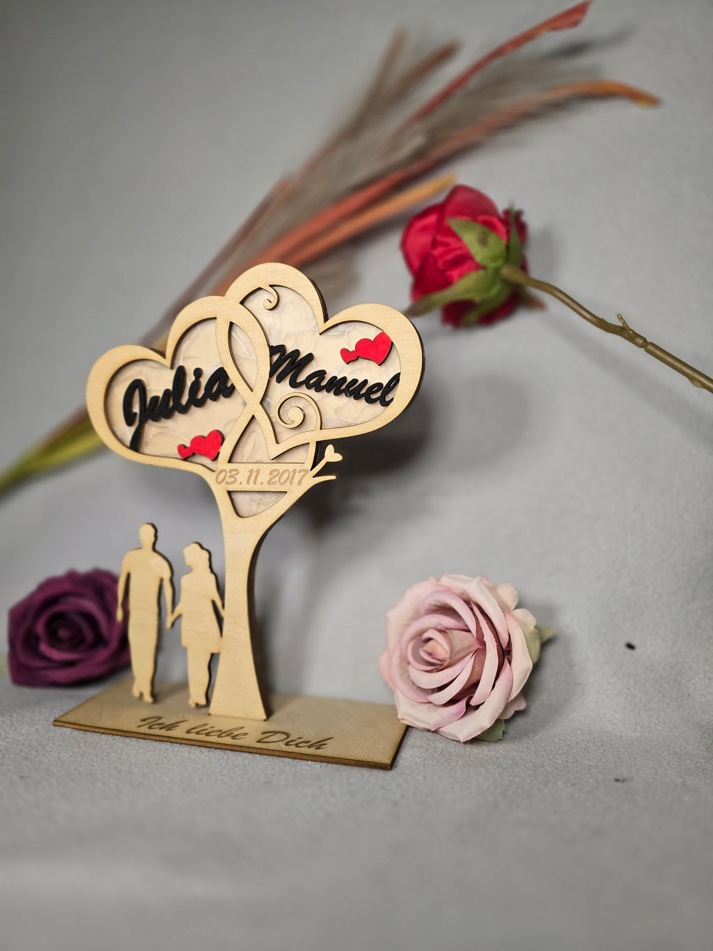 Personalisiertes LED-Herz aus Holz mit Namen – Romantische Geschenkidee für Paare