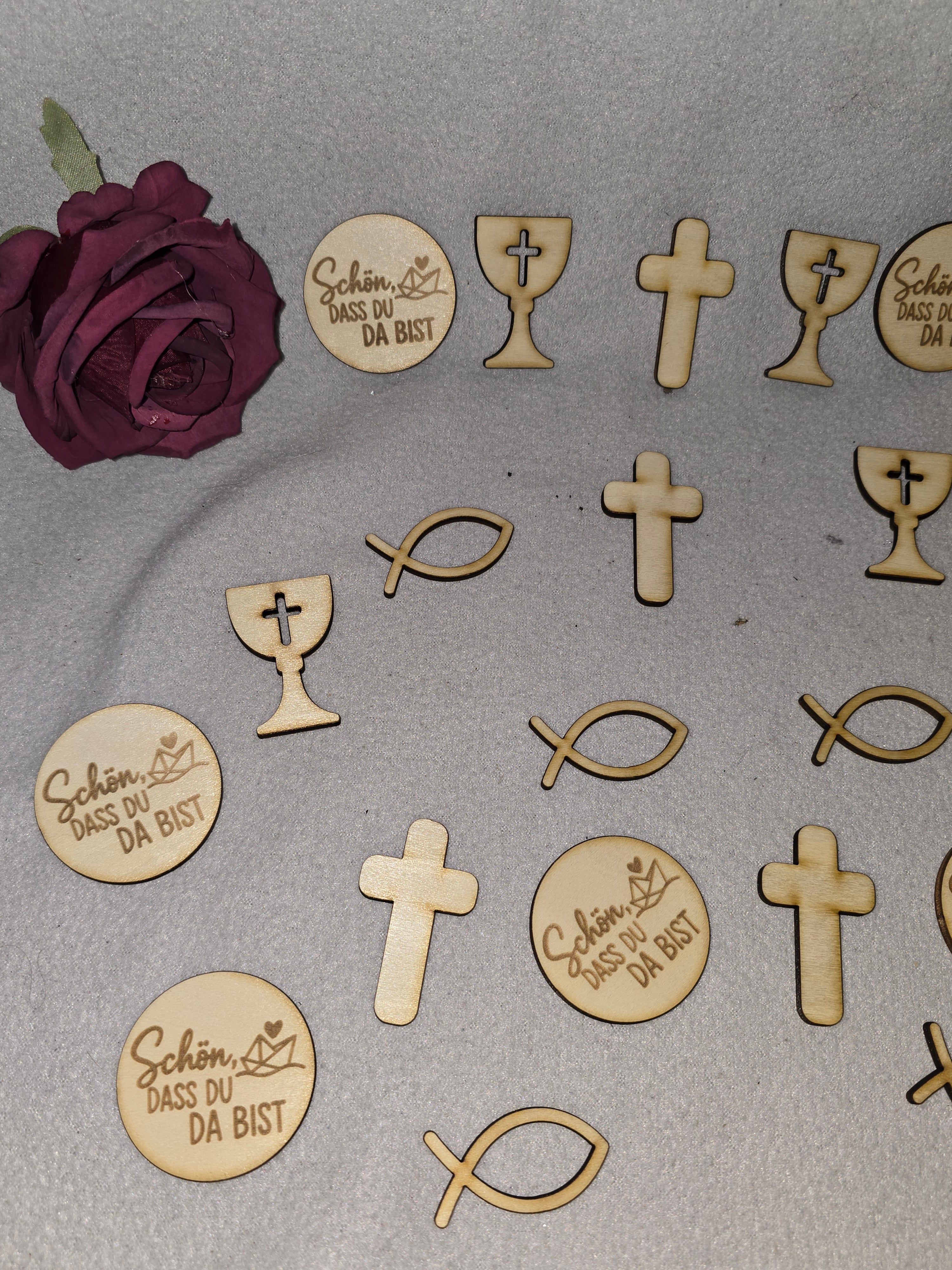 Kommunion Streudeko aus Holz – Tischdeko Erstkommunion (40 Stück)