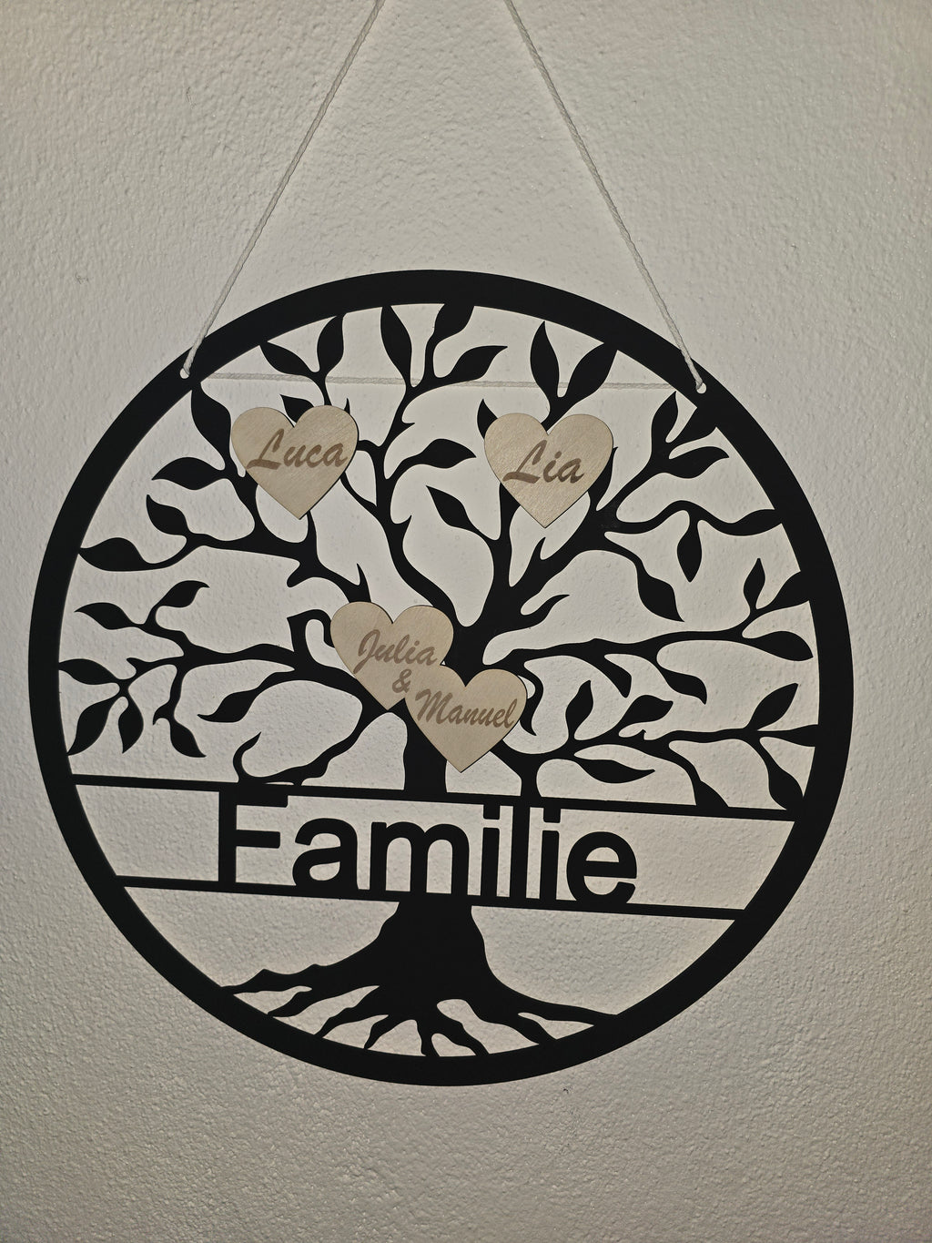 Personalisierter Familienbaum mit Namen – Family Tree Wanddeko aus Holz – Familiennamen Schild – Geschenk für Familie & Eltern