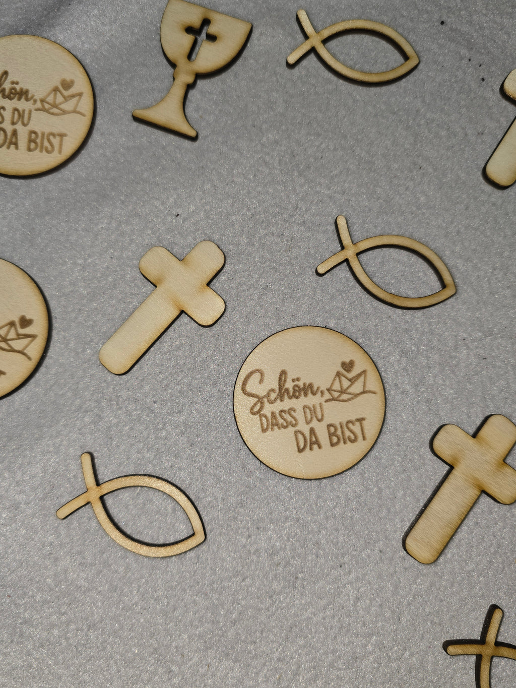 Kommunion Streudeko aus Holz – Tischdeko Erstkommunion (40 Stück)