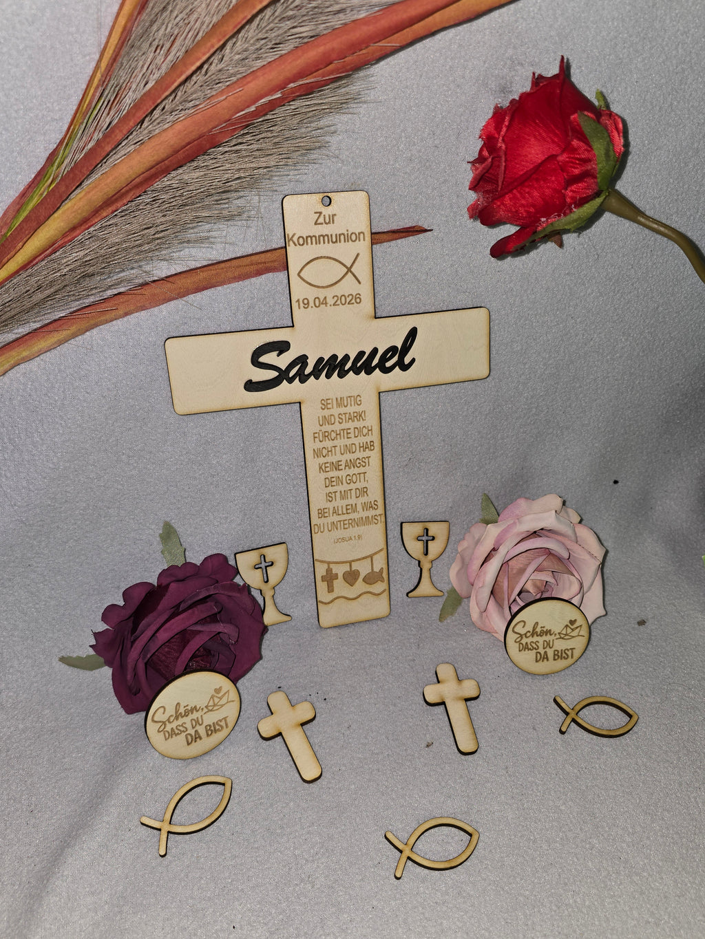 Personalisiertes Holzkreuz zur Kommunion – Geschenk mit Name & Datum