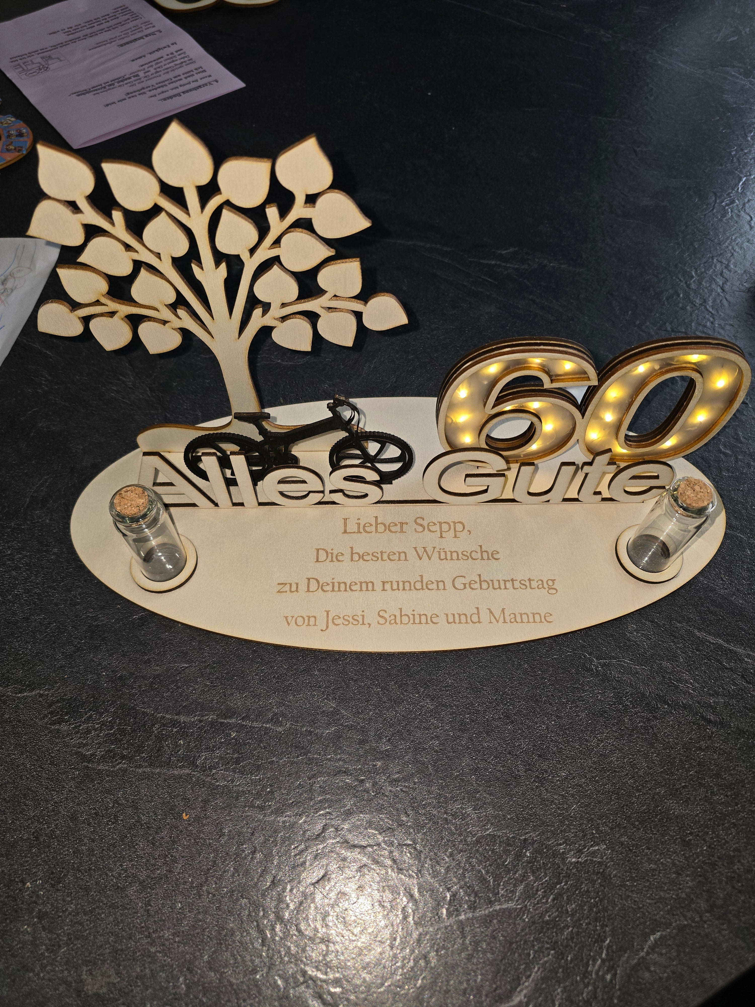 Personalisiertes Geschenk Geburtstag mit Wunschzahl | LED Holz Deko mit Gravur | Geldgeschenk | Geburtstagsgeschenk